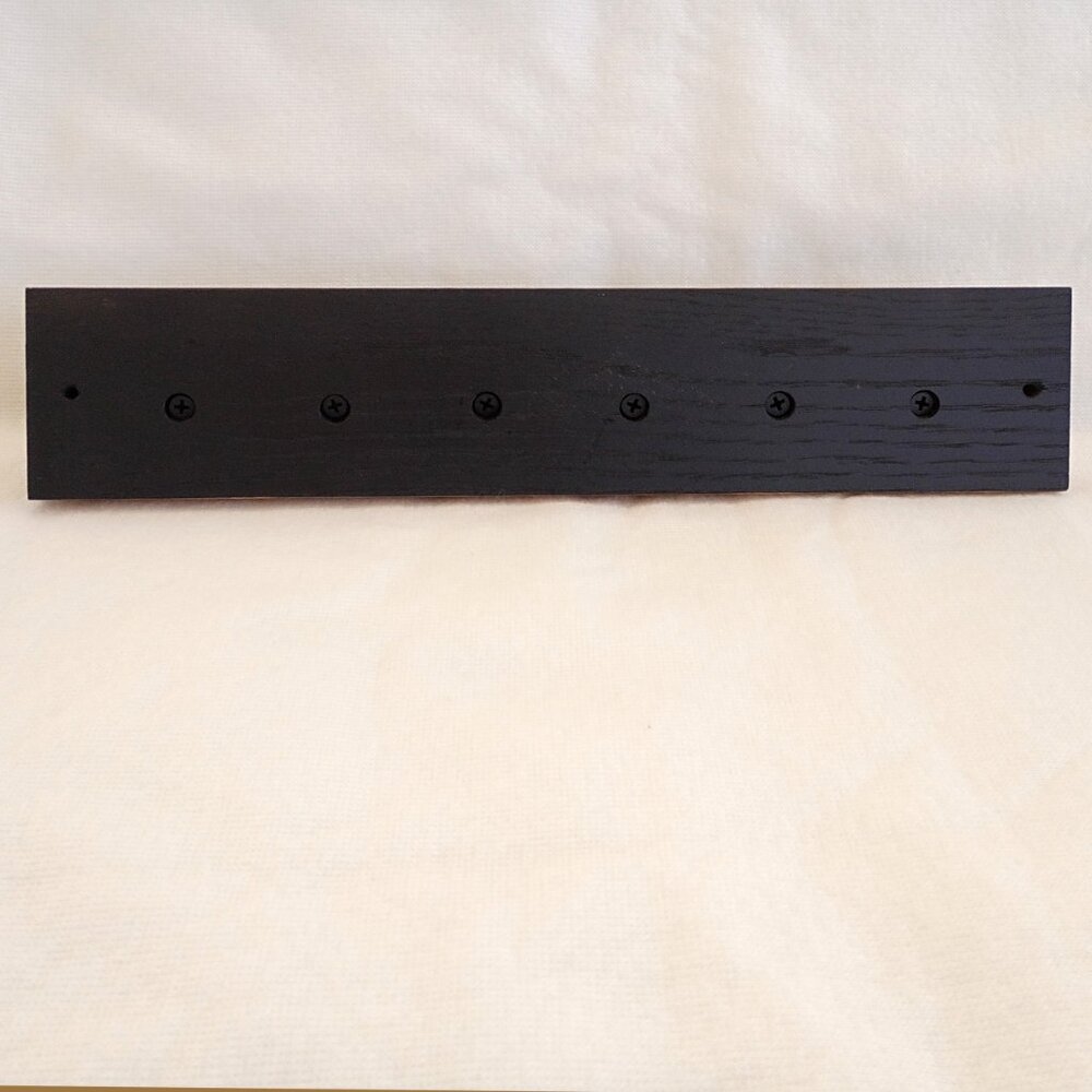 Handcrafted Oak .223 Rifle Casing Key Holder – 13" Gun Enthusiast Wall Rack - Picture 5 of 6